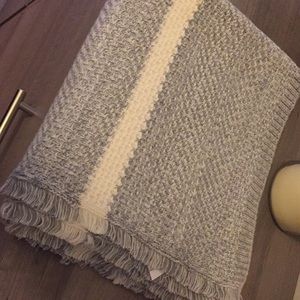 New with Tags: Banana Republic Blanket Scarf